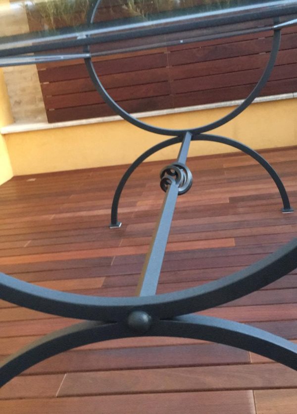 Tavolo da giardino in ferro battuto