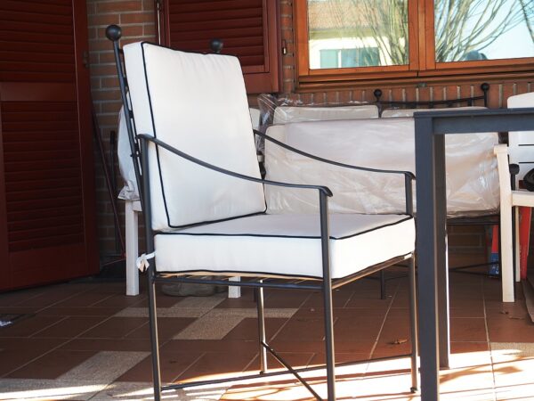 Tronetto in ferro battuto Montieri - wrought iron furniture - meubles en fer forgé - schmiedeeiserne Möbel
