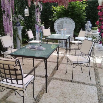 Tavolo da giardino in ferro battuto - wrought iron furniture - meubles en fer forgé - schmiedeeiserne Möbel